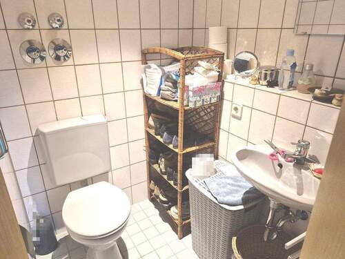 Gäste WC / innenliegend - 