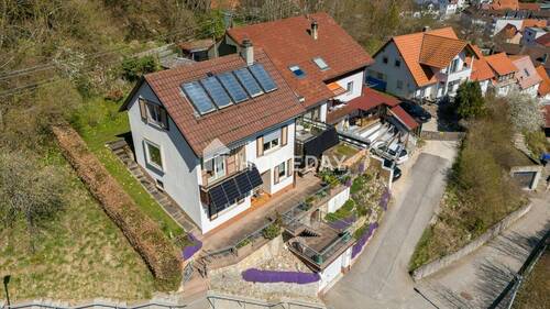 Außenansicht Drohne 9 - Gemütliches Einfamilienhaus in schöner Halbhöhenlage samt tollem Ausblick, Garten und Garage