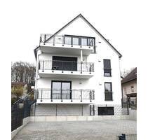 Einmalige Gelegenheit ! Dachgeschosswohnung mit unverbaubaren Blick über ganz Regensburg. Bezugsfertig!
