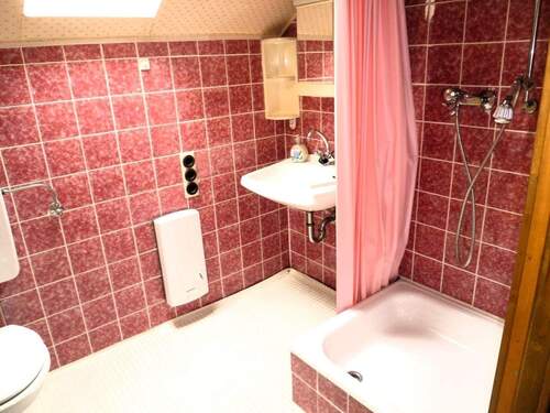 Duschbad DG mit Fenser - 