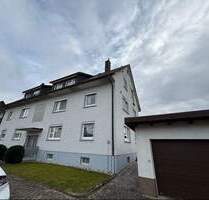 Charmante Dachgeschoßwohnung - frei - Zell