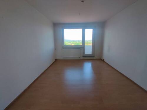 Wohnzimmer - Etagenwohnung mit 72,00 m² in Sangerhausen zur Miete