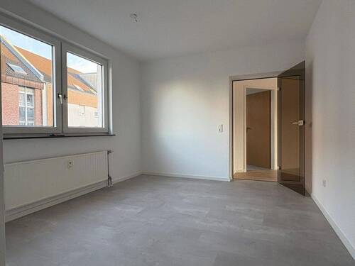 Diele - 3 Zimmer Etagenwohnung zum Kaufen in Mönchengladbach