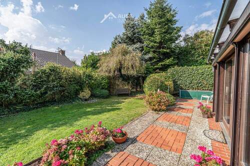 Sonnige Südwestterrasse - 7 Zimmer Einfamilienhaus in Münster