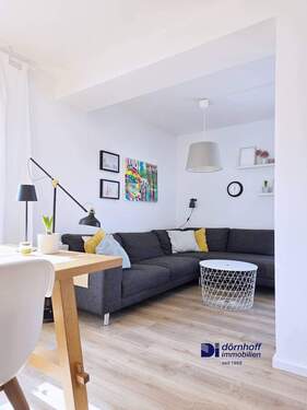 Wohn- Esszimmer mit offener Küche - 