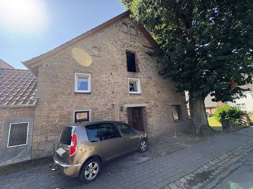 Straßenansicht - 7 Zimmer Einfamilienhaus zum Kaufen in Blomberg