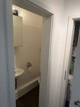 Gäste-WC und Abstellkammer - 