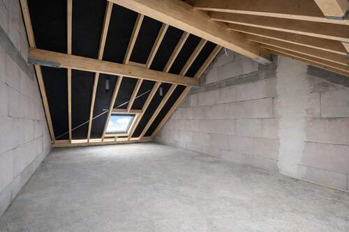 Dachgeschoss - 4 Zimmer Reihenmittelhaus in Flörsheim / Weilbach