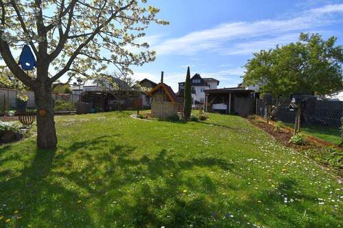 Ansicht Bauland.jpg - 2-3 Familienhaus quasi geschenkt- Sie zahlen lediglich das sonnige Grundstück!