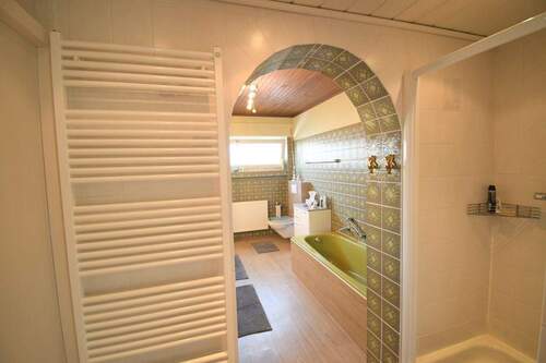 Bad vom Schlafzimmer.jpg - 