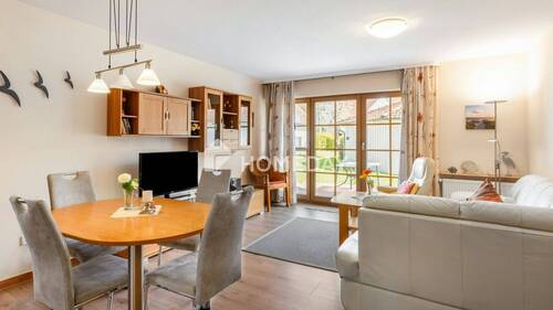 Wohnzimmer 1 - Wohnen zwischen Licht und Ruhe - 2 Zimmer mit Garten und Stellplatz