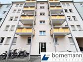 Hausansicht - Ruhige Südstadtlage! Freie 3-Zi.-Wohnung mit zeitgemäßer Ausstattung + Balkon!
