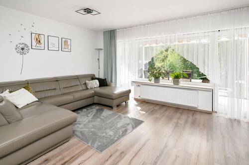 Wohnzimmer - 5 Zimmer Reihenmittelhaus zum Kaufen in Bielefeld