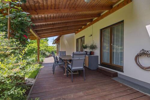 Terrasse mit Überdachung - 