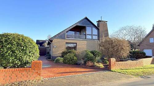 Front 2 - Riede- gepflegtes Haus in guter Lage zu verkaufen