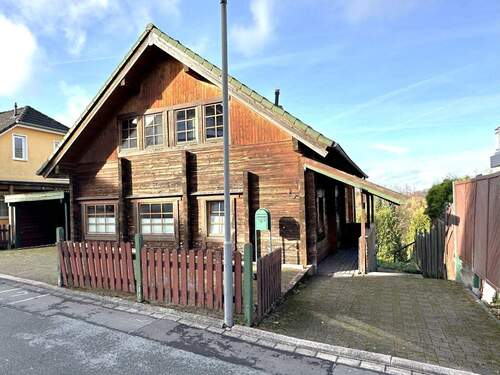 Straßenansicht - 5 Zimmer Einfamilienhaus zum Kaufen in Halver