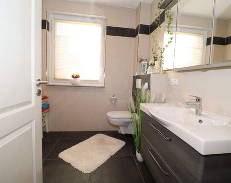 IMG_3867 Bad WC.jpg - 