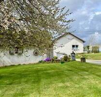 Großzügiges Wohnen auf außergewöhnlichem Grundstück - Preischeid