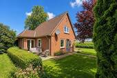 Außenansicht mit Terrasse - Einfamilienhaus mit 115,00 m&sup2; in Risum-Lindholm zum Kaufen