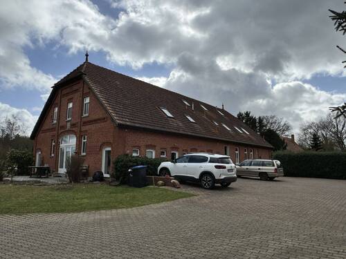 Hofansicht - 3 Zimmer Etagenwohnung zur Miete in Grasberg