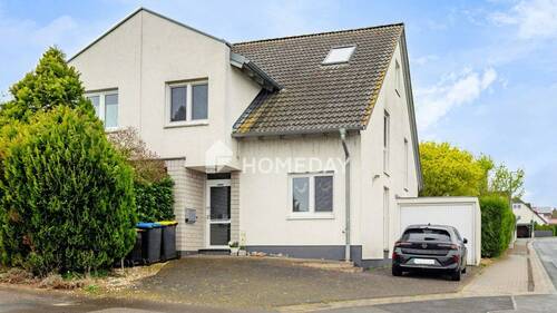 Außenansicht 2 - Familienglück mit Garten: gepflegte Doppelhaushälfte mit 5 Zimmern in Bad Münstereifel