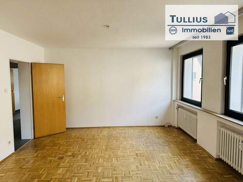 Wohnzimmer - 3 Zimmer Etagenwohnung in Essen