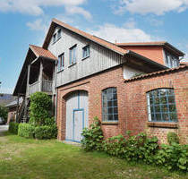 Spezialobjekt mit viel Liebe zum Detail - Zwei Wohneinheiten und Halle für Individualisten - Dägeling