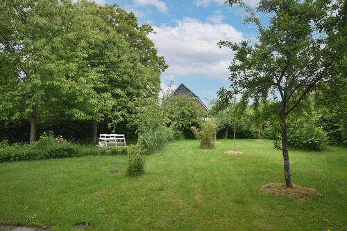 Garten Ansicht I - 4 Zimmer Mehrfamilienhaus, Wohnhaus zum Kaufen in Dägeling