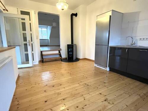 Küche und Ofen Wohnung II - Mehrfamilienhaus, Wohnhaus mit 142,20 m&sup2; in Dägeling zum Kaufen