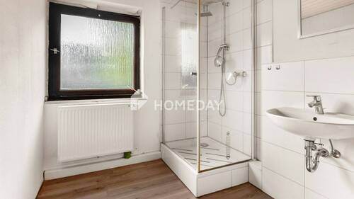 1. OG Badezimmer 1 - 