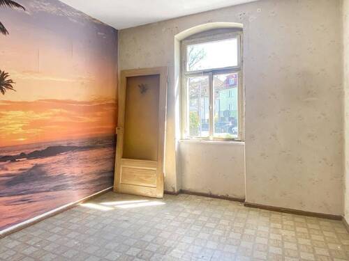 Wohnraum - 1 Zimmer Mehrfamilienhaus, Wohnhaus in Pößneck