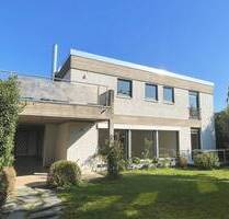 Luxuriöses Einfamilienhaus mit Einliegerwohnung und idyllischem Garten - Neu-Ulm / Ludwigsfeld