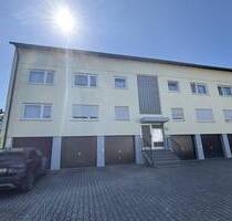 Freie 2-Zimmer-Dachgeschosswohnung in Stuttgart-Hofen mit Garage!
