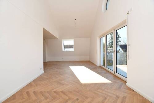 Wohnbereich - 5 Zimmer Etagenwohnung zur Miete in München