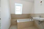 Badezimmer - Etagenwohnung mit 132,80 m&sup2; in München zur Miete