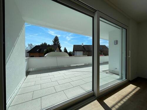 Terrasse - Helle Terrassenwohnung mit 3 Zimmern und großem Balkon in Singen