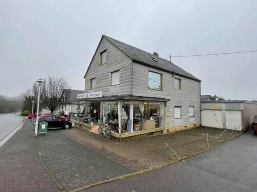 Bild 2 - Mehrfamilienhaus +Gewerbe+Lager