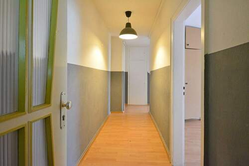 Flur - Etagenwohnung mit 63,90 m&sup2; in Kassel zum Kaufen