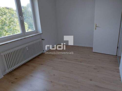 Schlafzimmer - Etagenwohnung mit 63,00 m&sup2; in Lage zum Kaufen