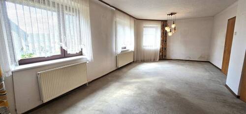 EG: Wohn-/Esszimmer - 