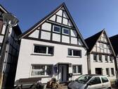 Straßenansicht - 8 Zimmer Einfamilienhaus zum Kaufen in Blomberg