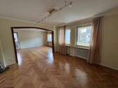 Blick vom Flur ins Wohnzimmer - 