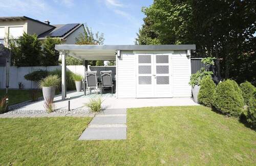 Gartenhaus mit Terrasse - 