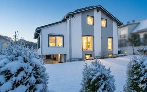 Außenbild 2 - 7 Zimmer Einfamilienhaus zum Kaufen in Weihmichl