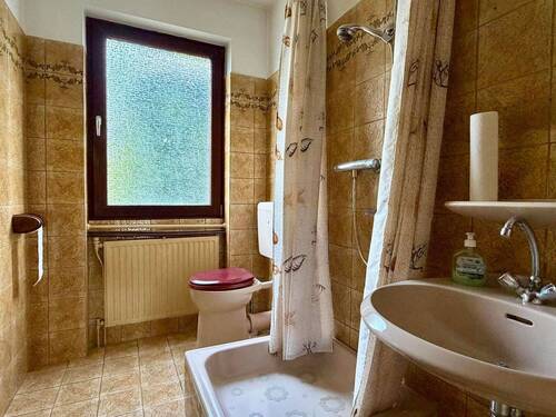 Badezimmer (EG) - 