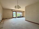 Wohn-/Esszimmer - 