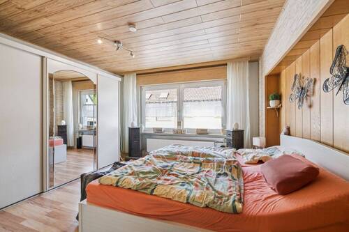 Wiesbaden Rambach Mehrfamilienhaus (16) - 