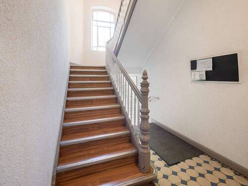 023_Klassisches Treppenhaus - 