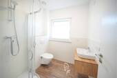 Bad mit Dusche EG - 