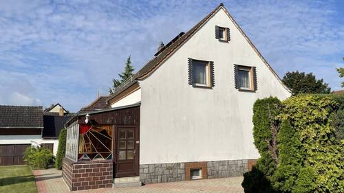 Hofansicht - Einfamilienhaus mit 166,40 m² in Schleife zum Kaufen
